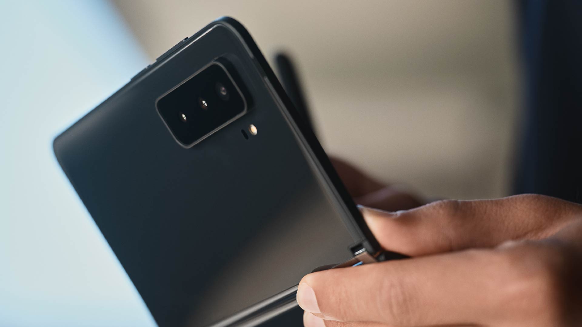 Blog 2021 Surface Duo 2