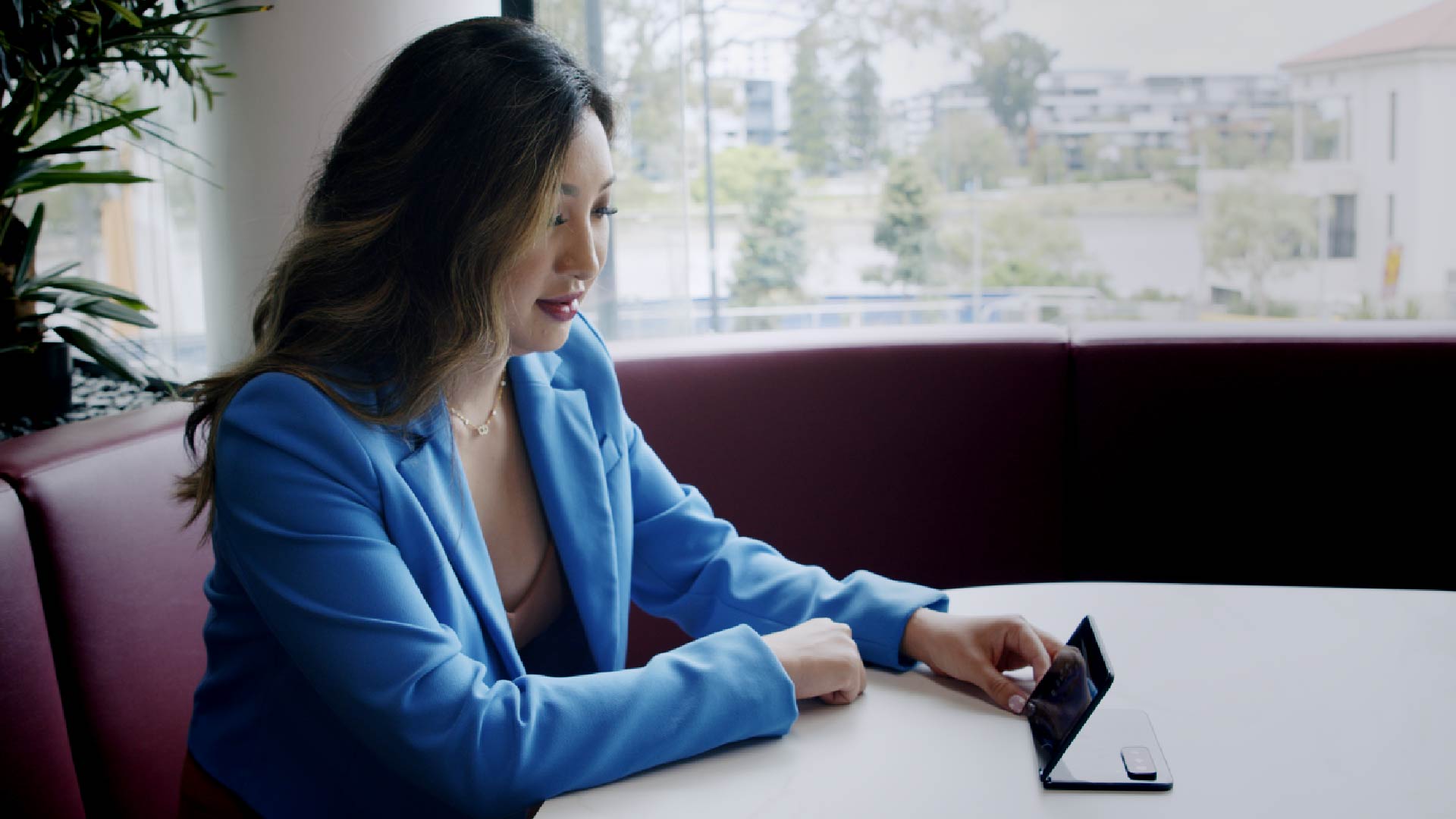Video 2022 Surface Duo 2