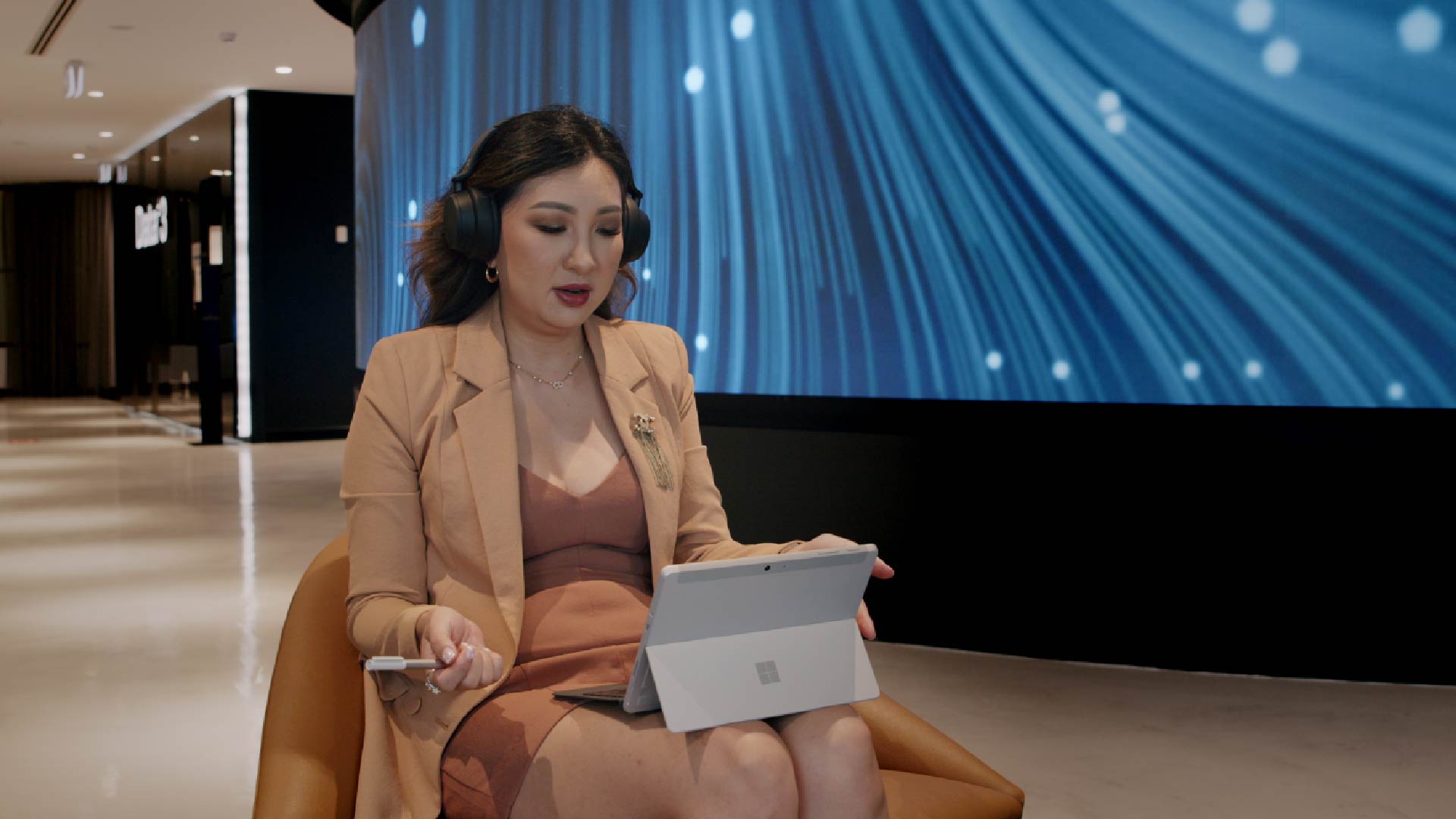 Meet the Surface Go 3 Video Data3